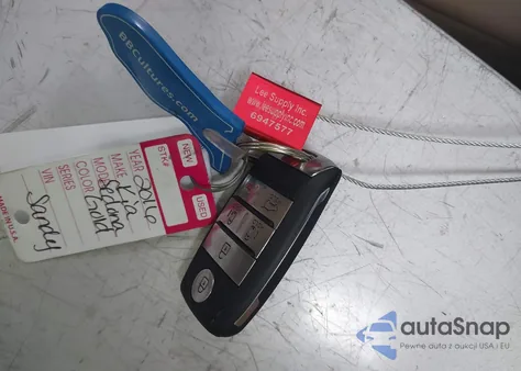 2016 Kia Sedona Lx z USA, uszkodzony, nr VIN KNDMB5C13G6211455